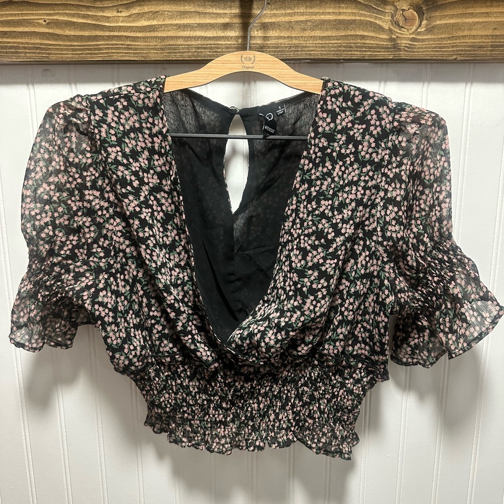 Windsor Top Floral Ruffled Puff Sleeve Dark fairy cropped smocked dainty Sz S